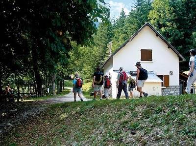  Maison forestière de Recours (12 places) ASPRES SUR BUECH